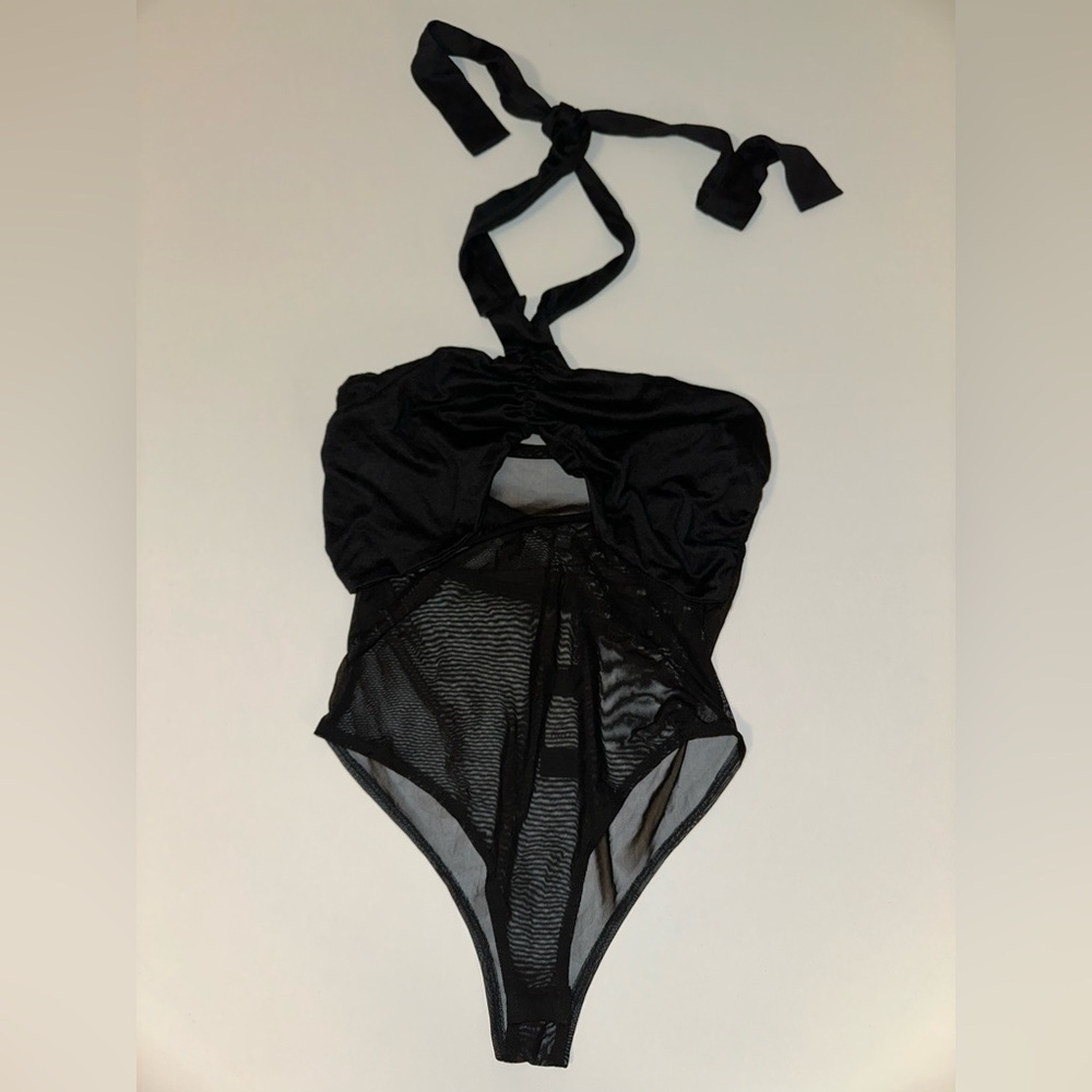 Fashion Nova Black Mesh Halter Bodysuit Size M Tie Neck Snap NWT